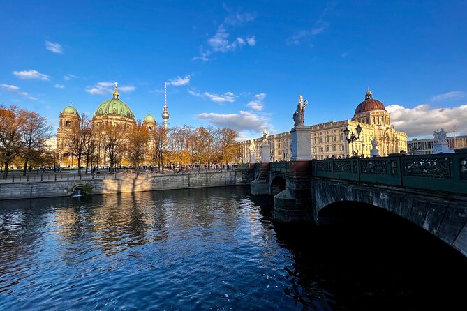 Berlin In A Nutshell: Introductory Group Walking Tour - How the Pace and Group Size Affect Your Experience
