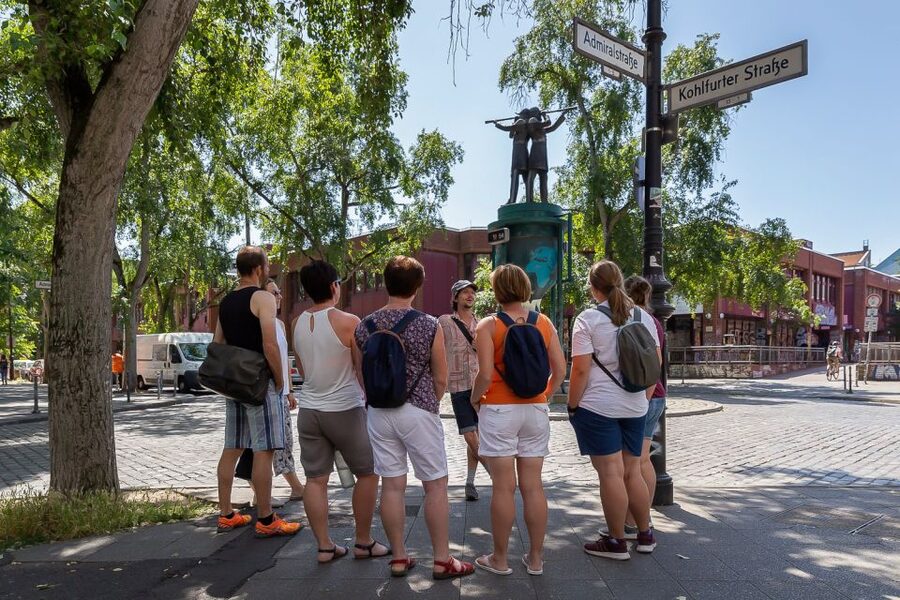 Berlin: Kreuzberg Guided Walking Evening Tour - Finishing around Bevernstraße 6: where nightlife takes over