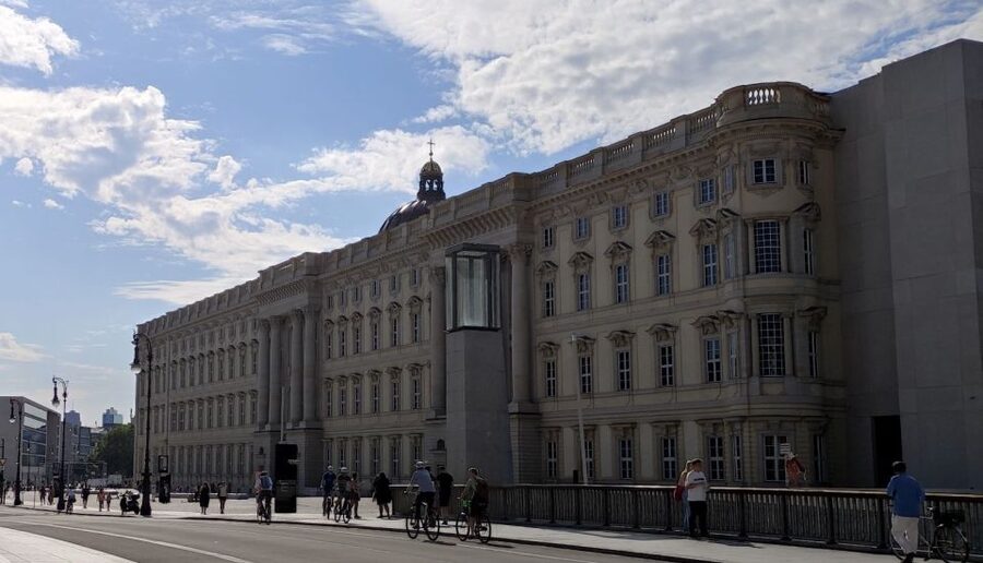 Berlin: Museum Island Guided Walking Tour - Berlin Cathedral and the Lustgarten: the moment you see why this is the main event