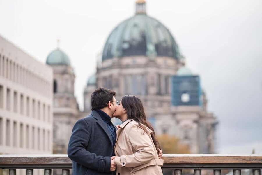 Berlin: Private Photo Session with Professional Photographer - Meeting at Polish Institute Berlin, and Finding the Right Spot Fast