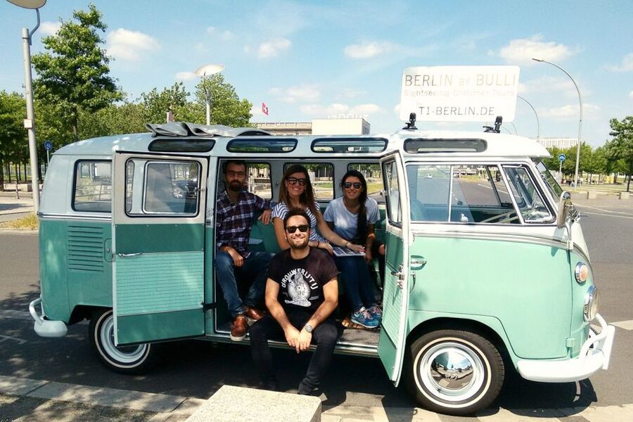 Berlin: Private Sightseeing Tour in Iconic Oldtimer VW Bus - Why a 1965 VW T1 Samba Is the Best Way to Start Berlin