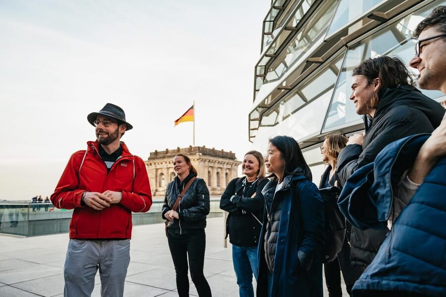Berlin: Reichstag, Dome and Government District Guided Tour - Starting Where the Power Is, Paul-Löbe-Allee to Konrad-Adenauer-Straße