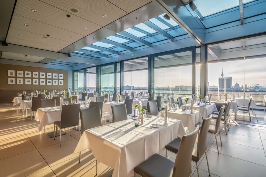Berlin: Rooftop Dinner at the Käfer Restaurant Reichstag - From Security to the Table: What the 3-Hour Flow Feels Like