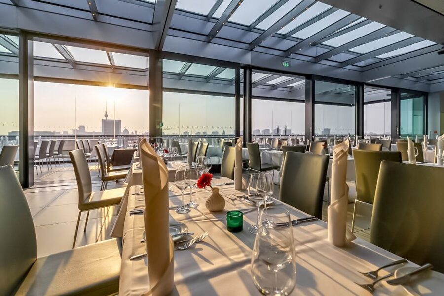 Berlin: Rooftop Dinner at the Käfer Restaurant Reichstag - The Menu: A German-Focused 4-Course Dinner With Real Choices