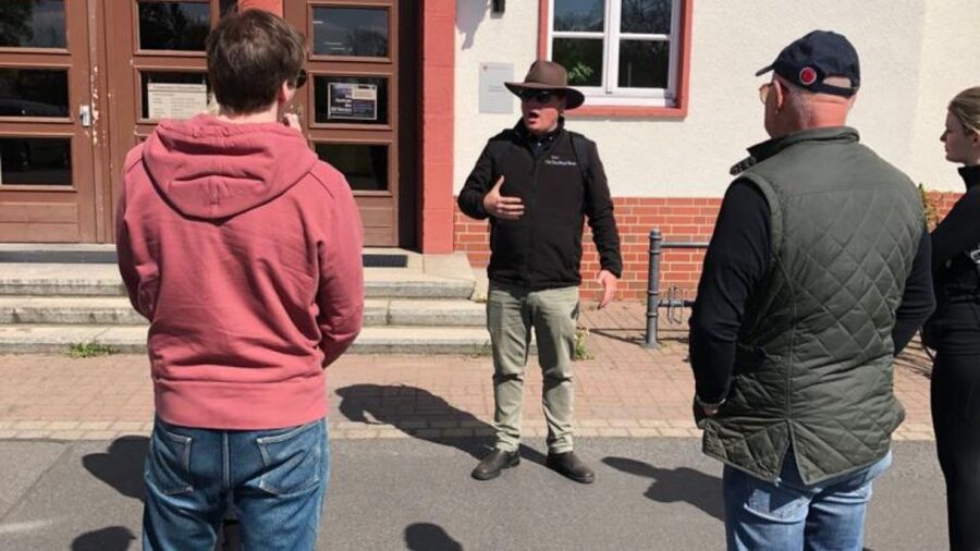 Berlin: Sachsenhausen Concentration Camp Guided Tour - A short break in the kitchen and time with camp items and drawings