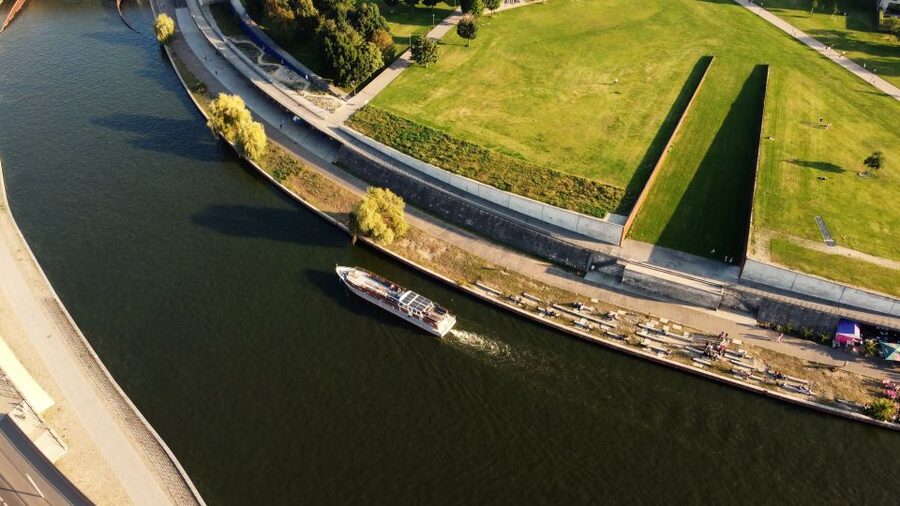 Berlin: Sightseeing Boat Tour on the Spree for Families - Berlin Hauptbahnhof and Futurium: Modern Berlin Between Classic Sights