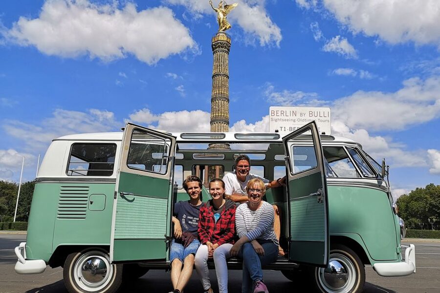 Berlin: Sightseeing Tour in Classic Volkswagen T1 Samba Bus - Kurfürstendamm, KaDeWe, and the Memorial Church zone