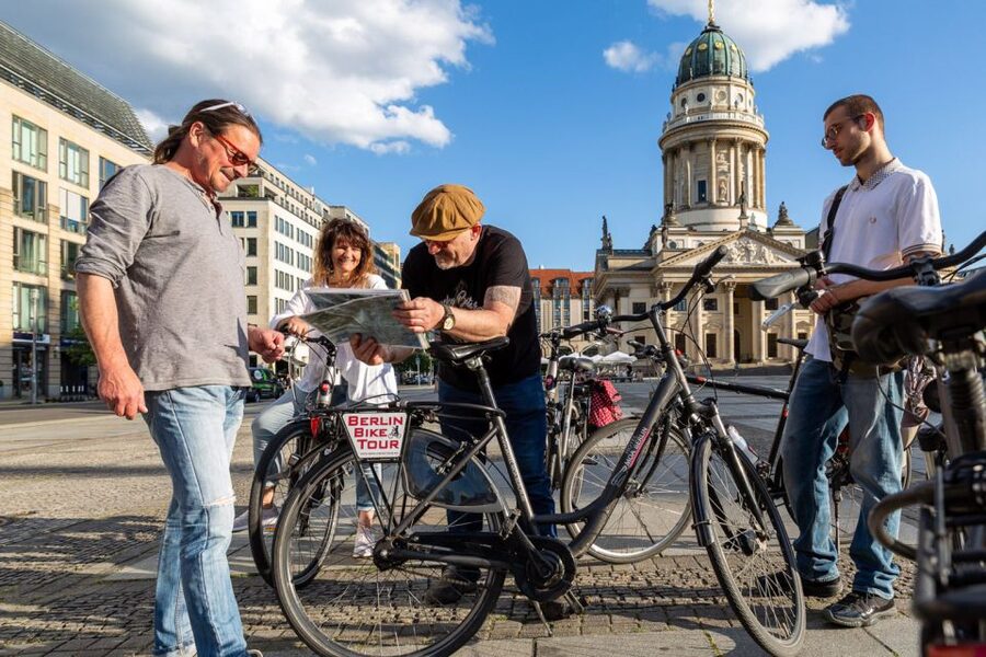 Berlin: Small Group Bike Tour Through City Center - Prenzlauer Berg at the end: finishing in the newer Berlin