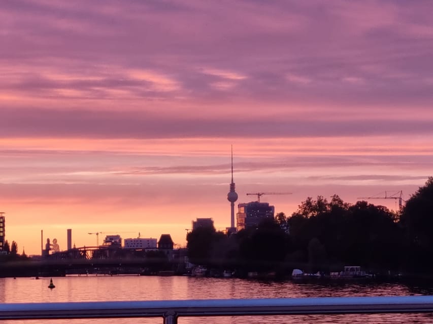 Berlin: Solar Powered Sunset Catamaran Cruise & Audio Guide - Getting to the Oberbaumbrücke dock without wasting your evening