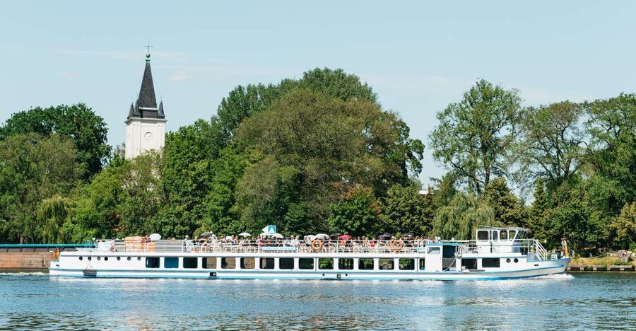 Berlin: Spree Boat Tour to Müggelsee - Cruising Berlin-Treptow on the Spree: the city through a calmer lens