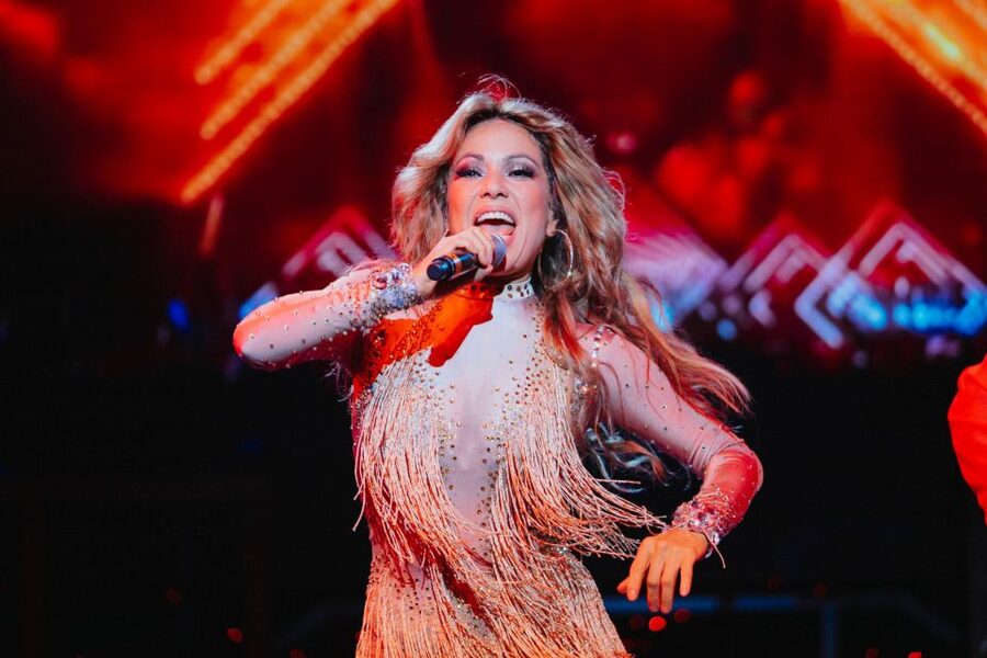 Berlin: Stars in Concert - The performers: lookalikes with big-voice ambition