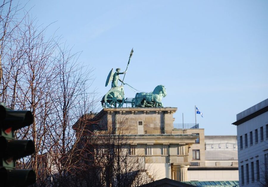 Berlin: The Time of National Socialism Walking Tour - Meeting at Brandenburger Tor, and How the Timing Works