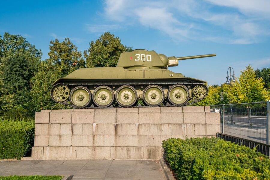 Berlin: Third Reich & Cold War Guided Walking Tour - The Memorial to the Murdered Jews of Europe: remembrance that changes how you listen