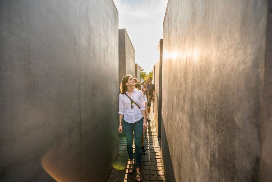 Berlin: Third Reich & Cold War Guided Walking Tour - Walking a real Berlin Wall remnant: 200 meters of division