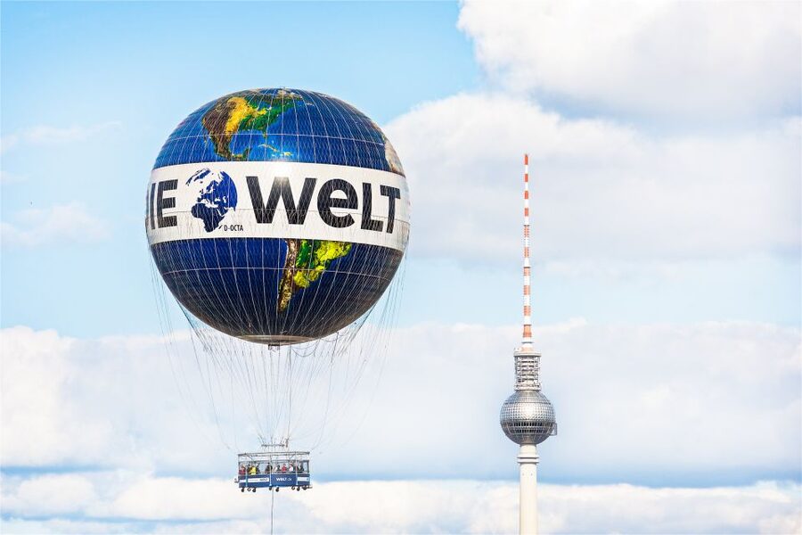 Berlin: Ticket for World Balloon with Perfect View - The pre-flight wait: staff, seating, and quick briefing