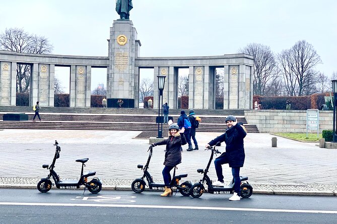 Berlin: Ultimate E-Scooter Adventure Tour - Reichstag Building: seeing parliament and its glass dome presence