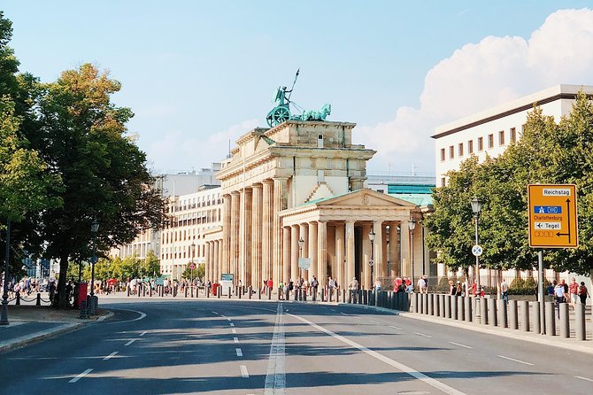Berlin Wall: Greatest Escapes Self-Guided Walking Adventure - Mobile tech reality check for smoother gameplay