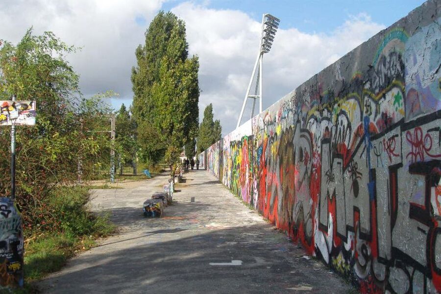 Berlin Wall: Small Group Guided Tour - Price and what you really get for $24 in 2.5 hours