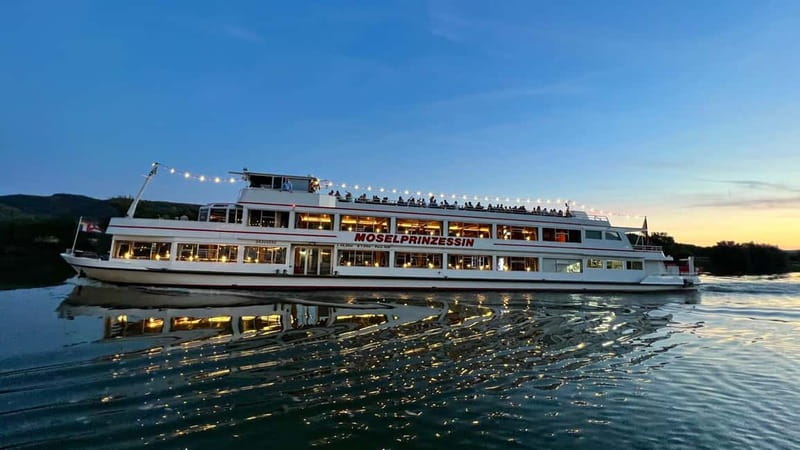 Bernkastel: 1-hour panoramic boat tour Lieser, Mülheim and back - Food and Drinks On Board: Local Wines and Easy Snacks