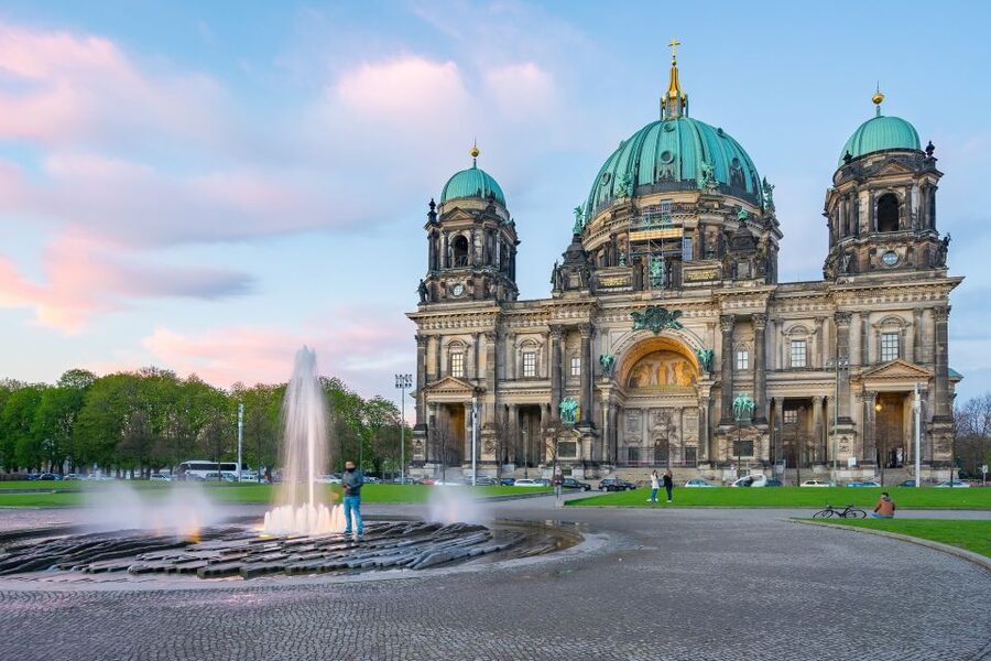 Best Berlin Shore Excursion from Warnemunde or Rostock Port - Reichstag to Brandenburg Gate: The Cold War Hits the Road