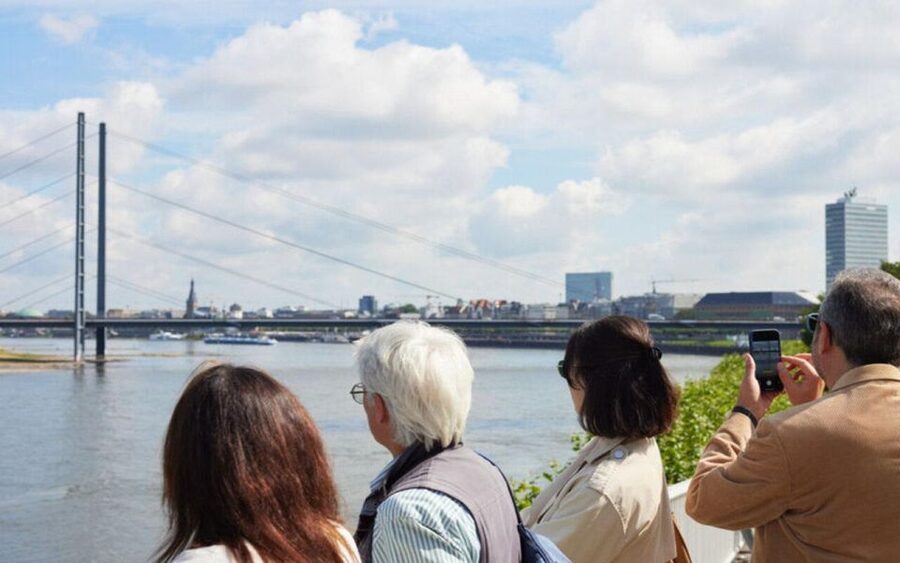 Best of Düsseldorf – The Highlight-Tour - MedienHafen: modern architecture and a changed mindset