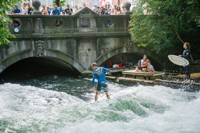 Best of Munich Electric Bike Tour - Eisbachwelle and Friedensengel: water energy and a peace viewpoint