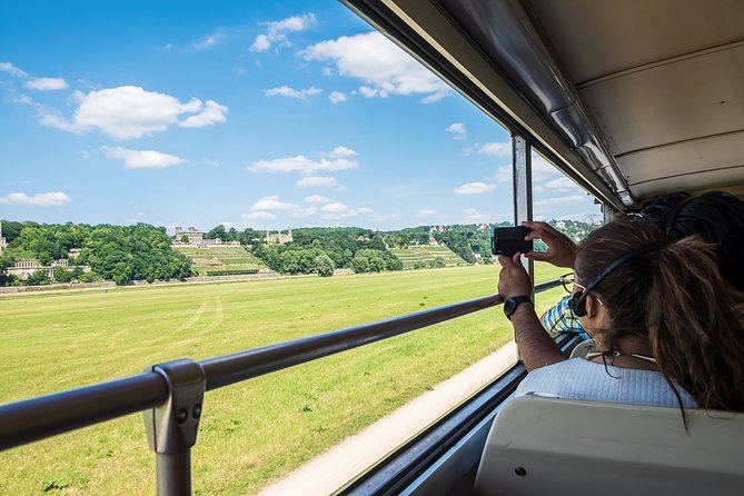 Big city tour hop on hop off 22 stops - Audio in English: What Works, What Can Go Sideways