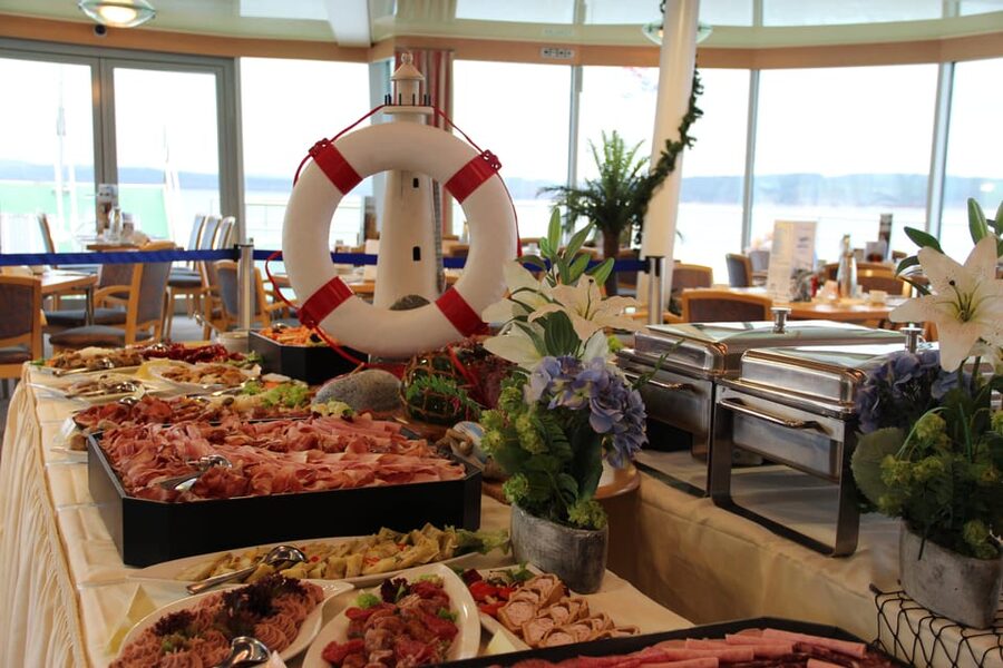 Biggesee: XXL Boat Ride with All-Inclusive Brunch Buffet - Who this cruise fits best, and who should skip it