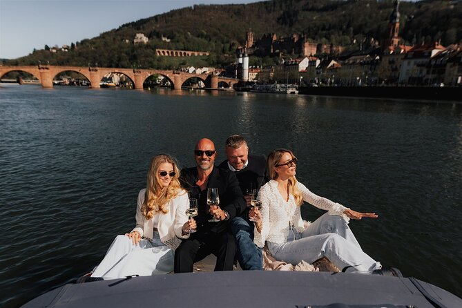 Boat trip Heidelberg Private boat with captain 1.5h to 12 guests - Drinks aboard: what’s included, what to bring