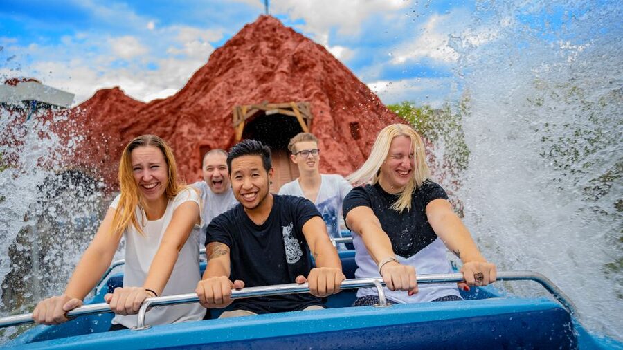 Bottrop: Movie Park Full-Day Admission Ticket - October Halloween at Movie Park: 280+ Monsters and Nighttime Fun