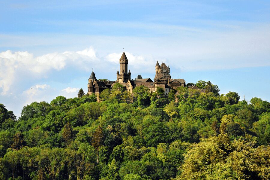 Braunfels: Guided Tour of the Fairytale Castle Braunfels - Fourteen Furnished Rooms: Paintings, Vases, Tapestries, and Real Household Style
