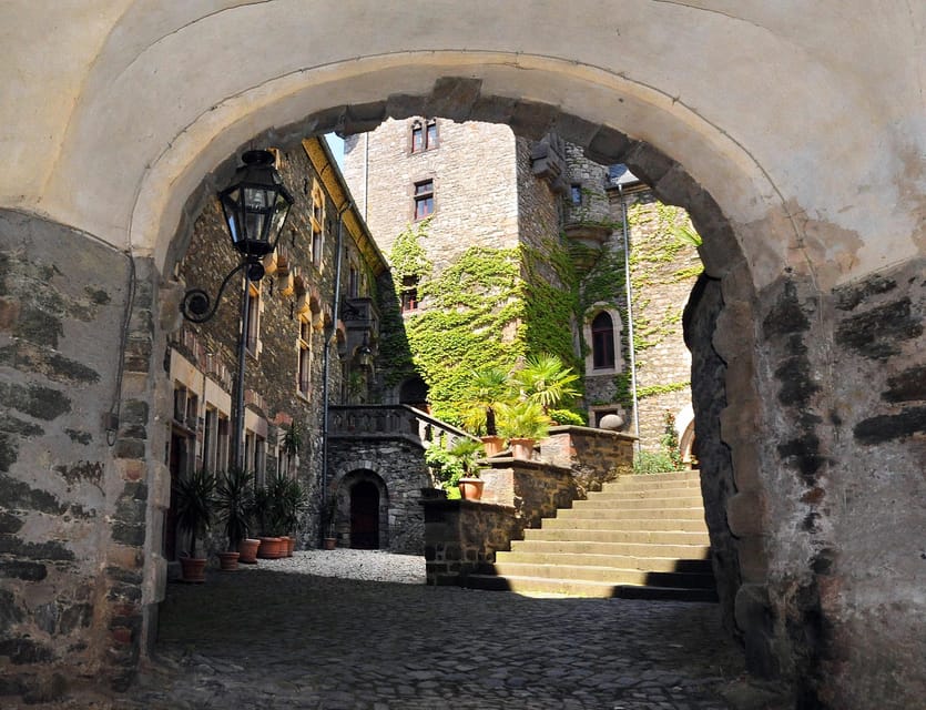Braunfels: Guided Tour of the Fairytale Castle Braunfels - Weather Reality Check: Bring Warm Layers