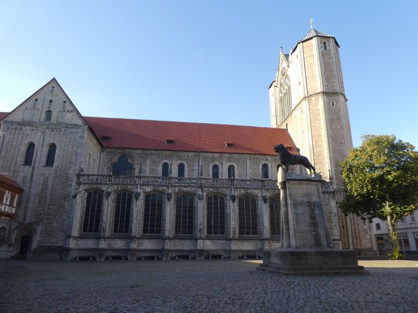Braunschweig: Historischer Stadtrundgang mit zert. Guide - Burgplatz and the centuries around it: where power shows in stone