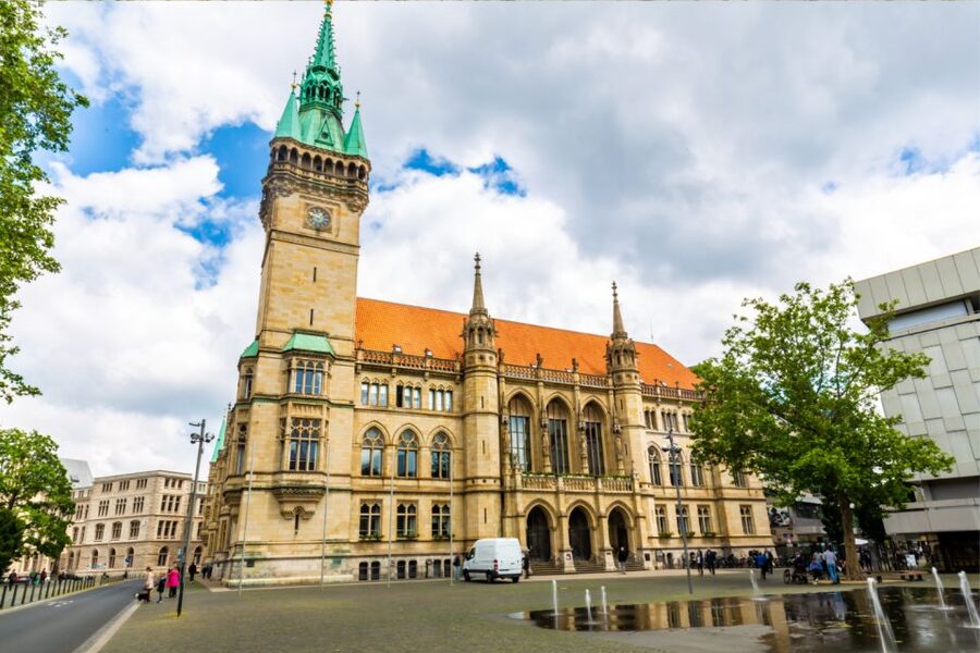 Braunschweig: Scavenger Hunt Self-Guided Walking Tour - Alte Waage and the Value of Finding Corners You Miss Alone