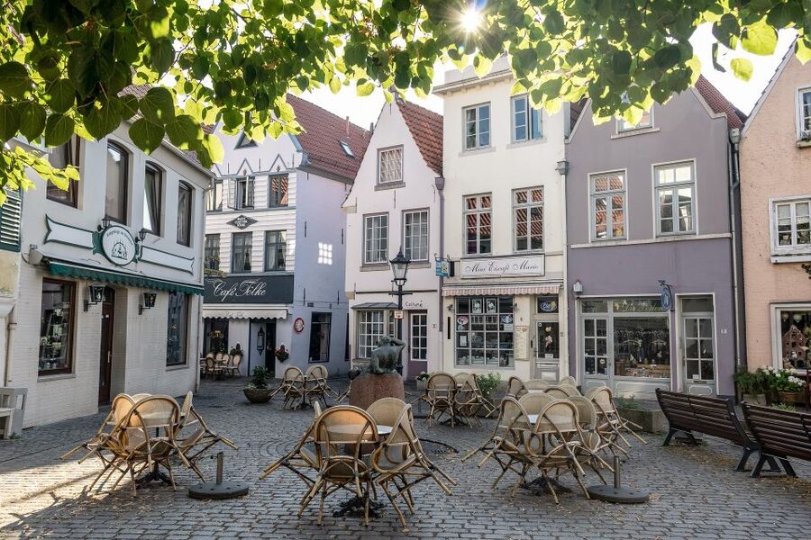 Bremen: Outdoor Escape Game in the Old Town - Language, Accessibility, and Pet Rules You Should Know Up Front