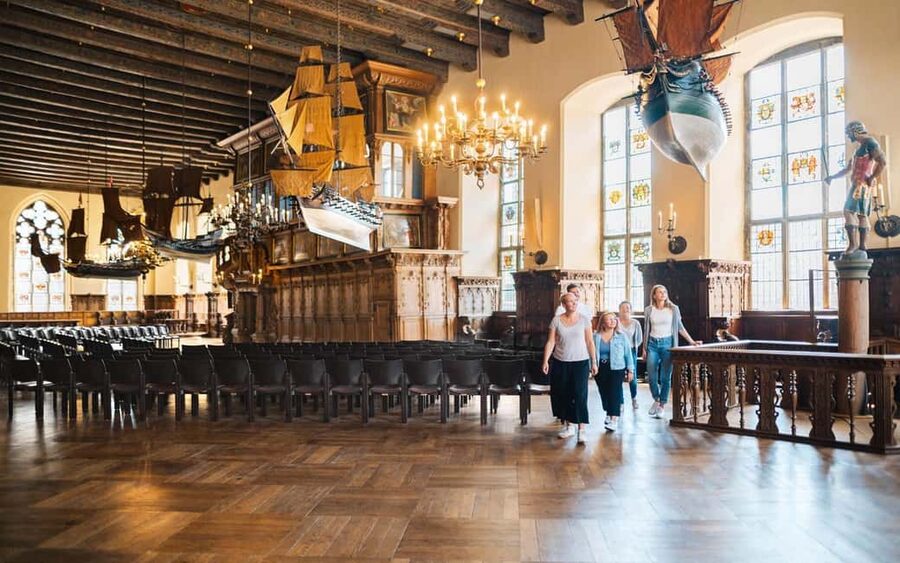 Bremen: Public Tour of the Town Hall (Tour in English) - Inside the Market Square Rathaus, and the UNESCO Context