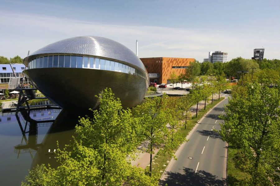 Bremen: Universum Science Center Entrance Ticket - Special exhibition and the outdoor area: get a break from indoor screens
