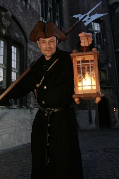 Walking Tour in German with Night Guard