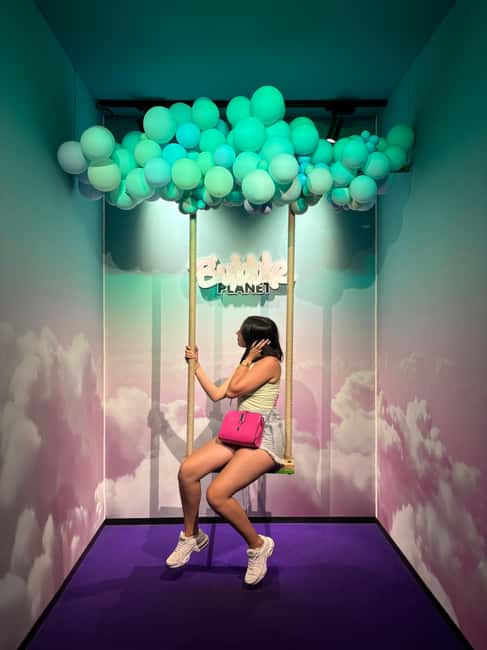 Bubble Planet Berlin: An Experience Museum for All Your Senses - How to handle the downside: broken props, cloakroom waits, and short visits
