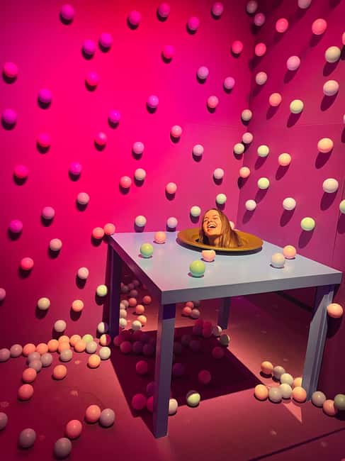 Bubble Planet Berlin: An Experience Museum for All Your Senses - Friendly staff and the science-meets-play explanations