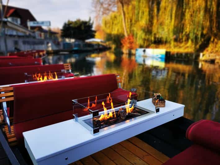 Burg: Spreewald Winter Cruise with Fireplace - Mulled wine, tea, and what you can order when you are cold