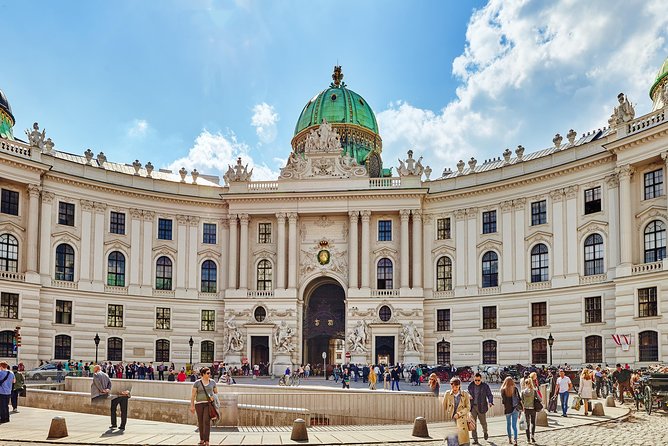 Central and Eastern Europe Highlights 7-Day Tour from Frankfurt - Why this 7-day Central Europe to Switzerland route makes sense