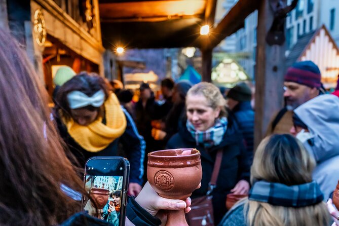 Christmas Markets Food Tour in Munich - What you actually eat and drink: Glühwein, Feuerzangenbowle, lebkuchen, almonds, chestnuts