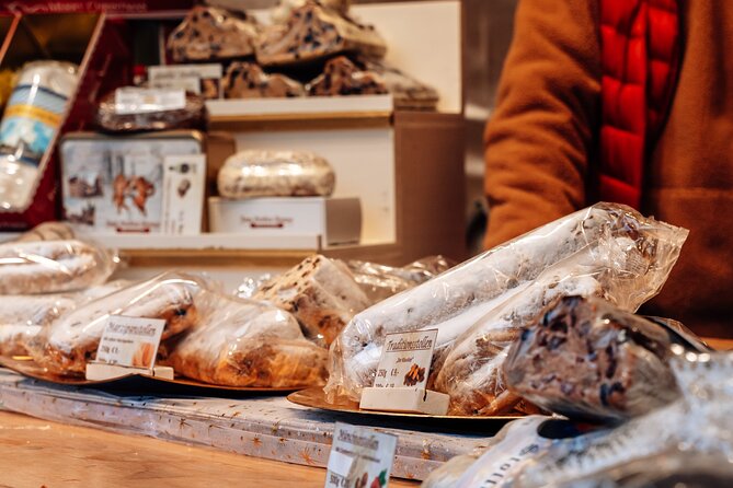 Christmas Markets Food Tour in Munich - Pace and walking time: how to handle the “we need to move” feeling