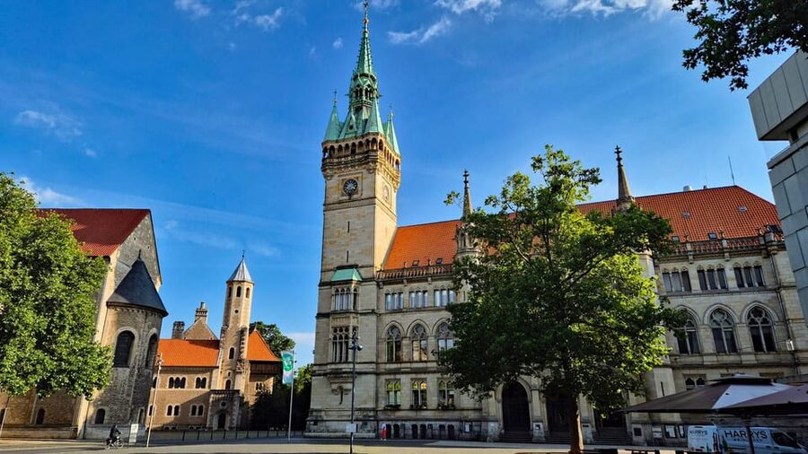 City tour Braunschweig: diverse and full of surprises. - Price and pacing: why $88 per group up to 2 is good value