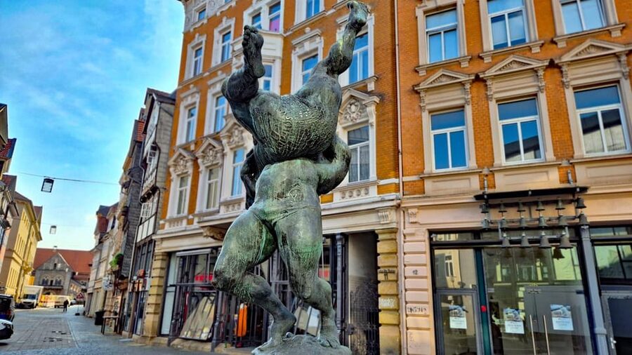City tour Braunschweig: diverse and full of surprises. - Braunschweig Residential Palace: why Henry the Lion matters