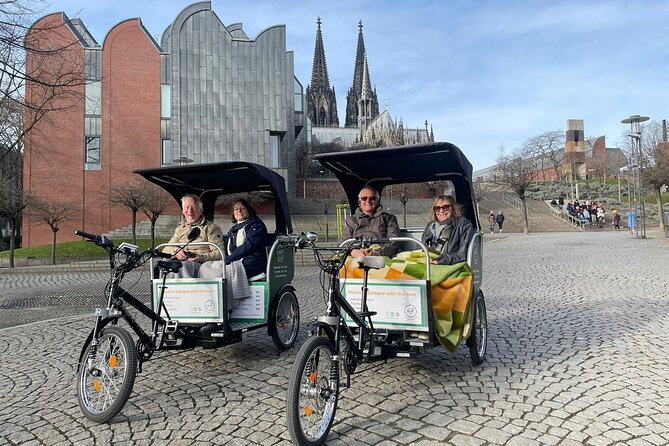 City Tour per Rikscha in Cologne - Meeting at Café Reichard and planning your start time