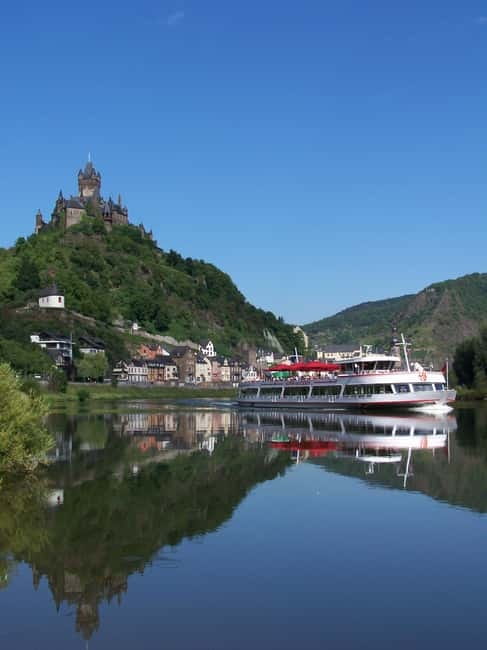 Cochem, Moselle: Boat – Beilstein, meal, wine and liqueur tasting - Why the Cochem to Beilstein stretch feels special from the water