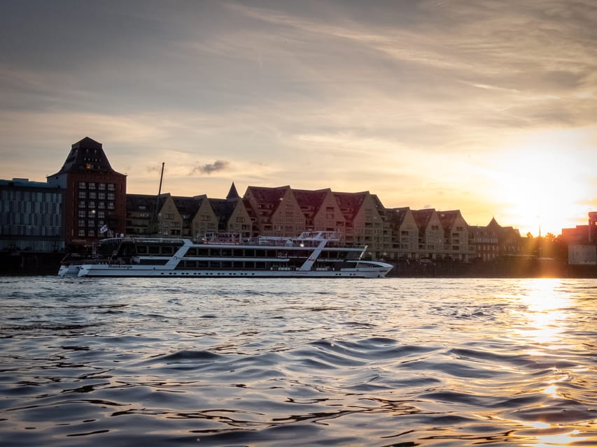 Cologne: 2-Hour Evening Cruise on the Rhine River - Food, drinks, and the no-picnic rule