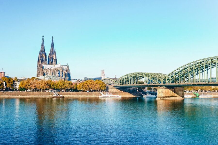 Cologne: 3-Hour Harbor Tour Cruise - Why this harbor cruise is a smart way to read Cologne